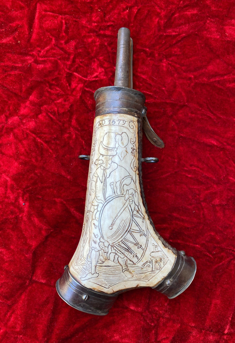 1579 Dated German/Austrian Wheellock Musketeer's Powder Flask – Tortuga ...